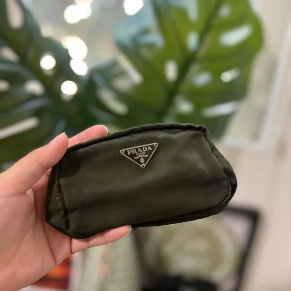 •PRICE FIRM•AUTHENTIC PRADA Small Nylon Pouch - Picture 7 of 7